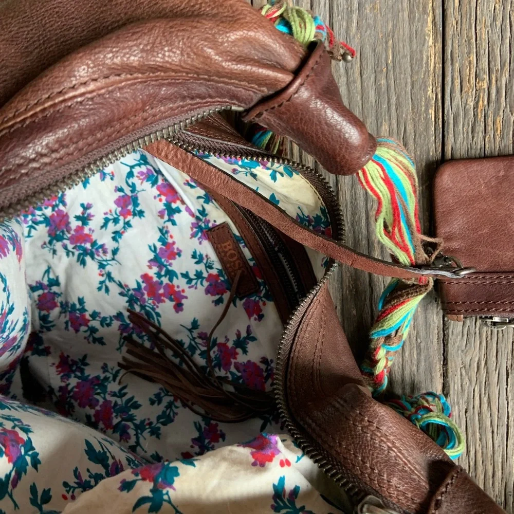 Hugo Boss hobo bag - Picture 6 of 8
